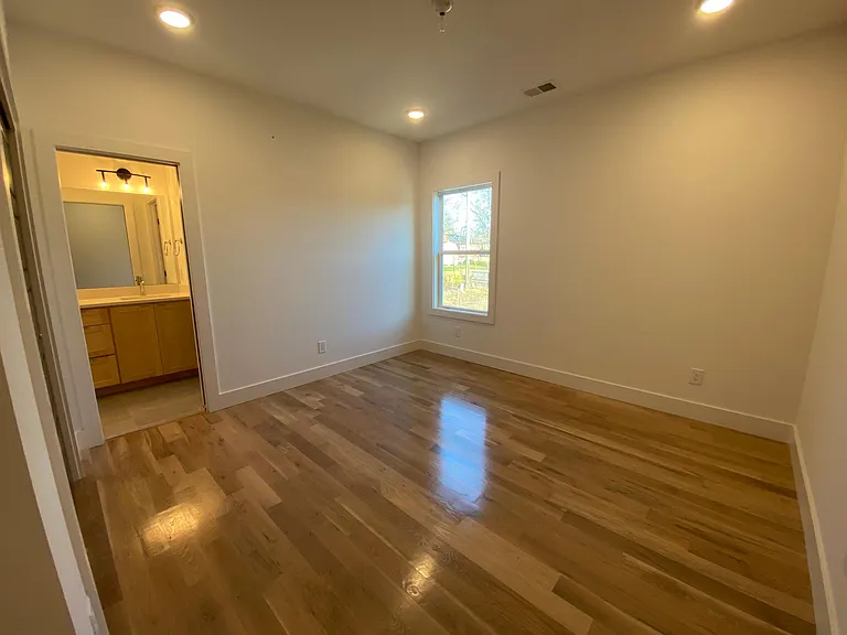 6460 Thunderbird Dr — Photo 10