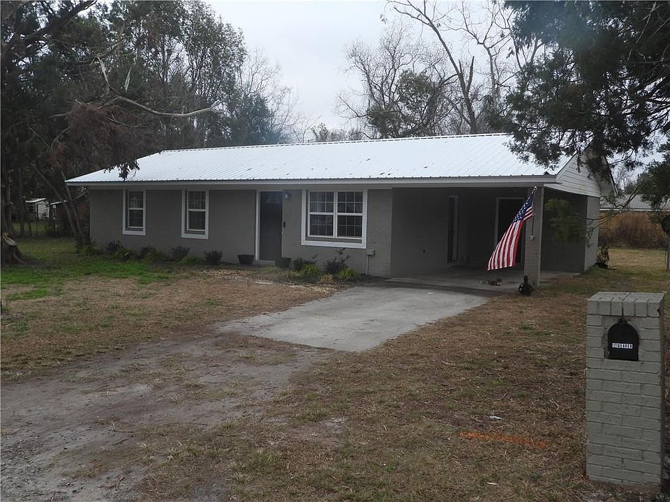 1st image of 121 Beaver Dr
