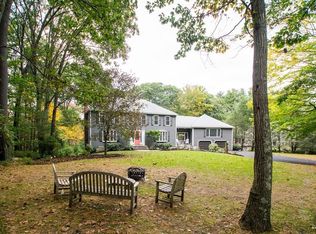 11 Alison Way, Andover, MA 01810