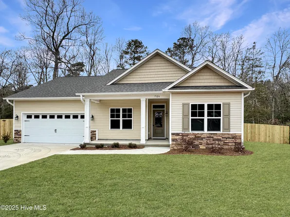 7126 Jennings Road NE, Leland, NC 28451