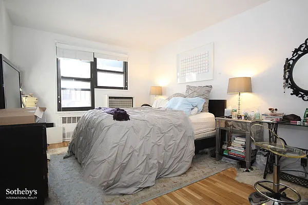 Rented by Sotheby's International Realty | media 12