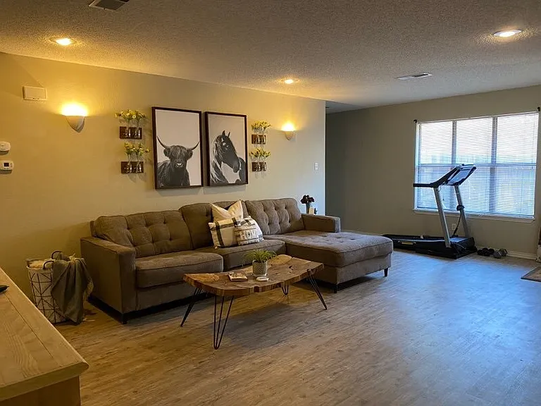 8234 Raleigh Ave — Photo 3