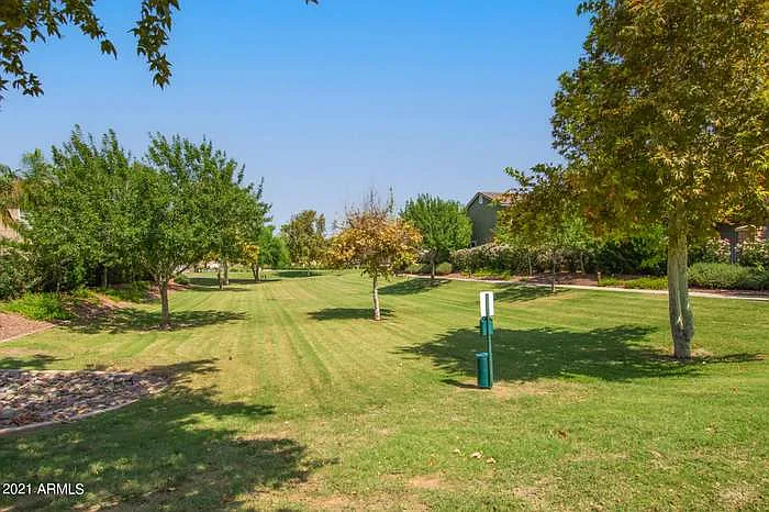 2358 E Huntington Dr — Photo 24