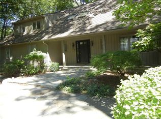 55 Fox Ridge Rd, Stamford, CT 06903