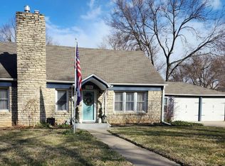 1506 SW Campbell Ave, Topeka, KS 66604