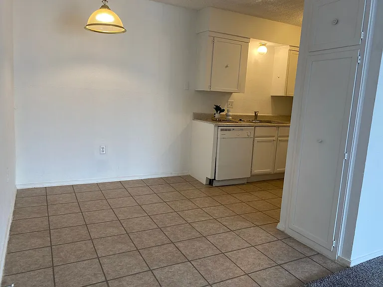 The Ivy Apartments-OK — Photo 22