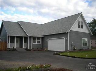 1160 SW Canyon Dr, Redmond, OR 97756