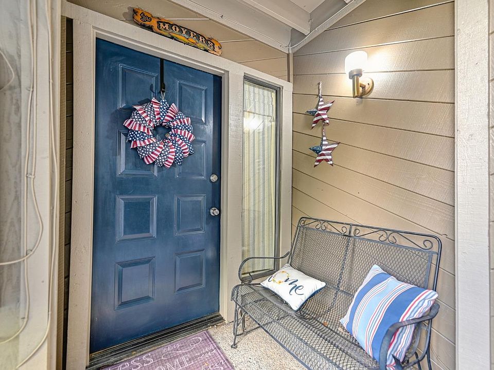 1st image of 684 Dorothy Way #35