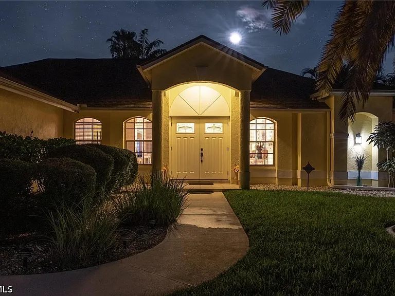 4123 SW 26th Pl — Photo 35