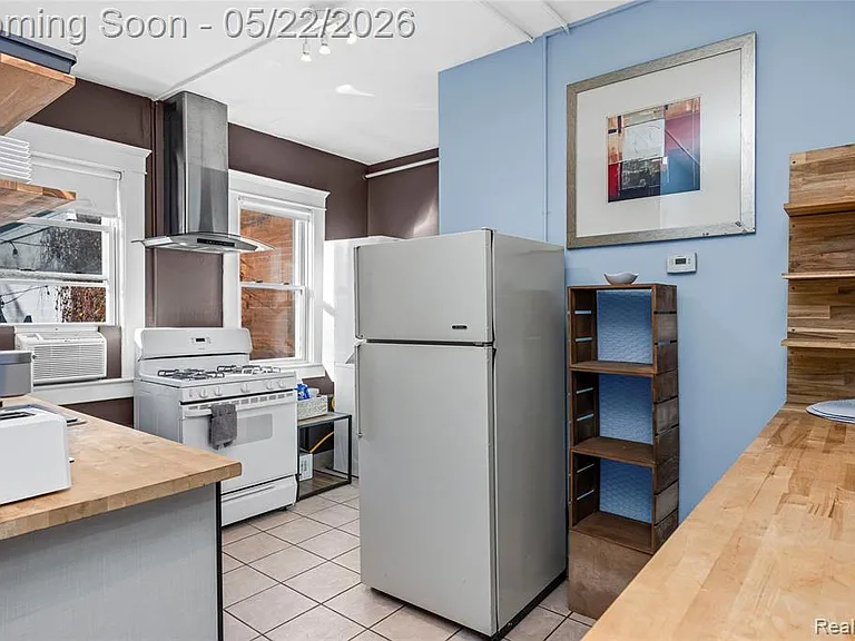 211 N Main St #1 — Photo 5