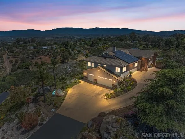 9737 Kiwi Meadow Ln, Escondido, CA 92026
