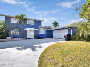 1034 Bali Rd, Cocoa Beach, FL 32931