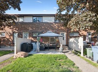 80 Burns Dr #18, Guelph, ON N1H 6V9