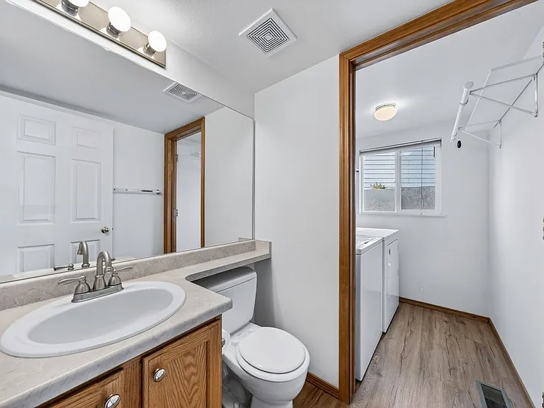 5660 Many Springs Dr — Photo 16