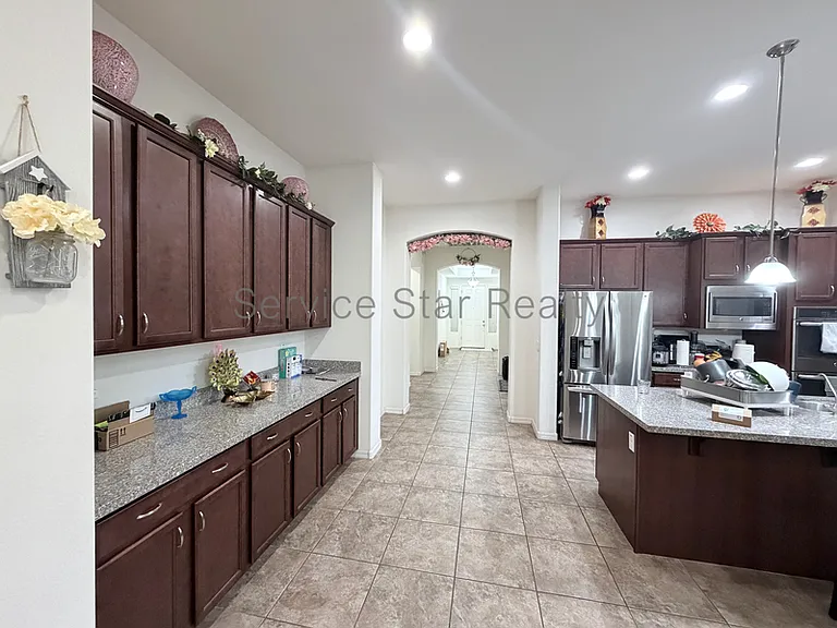 4123 E Zion Pl — Photo 3
