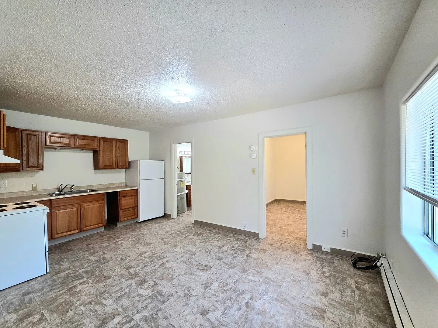 703 Pioneer St. Apts. — Photo 4