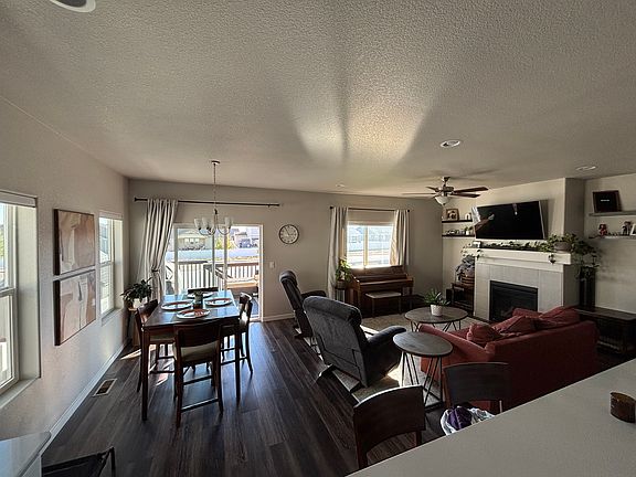 5th image of 1579 Illingworth Dr