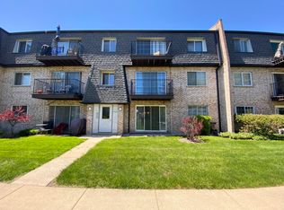 9460 Bay Colony Dr APT 1N, Des Plaines, IL 60016