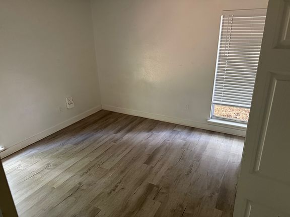 5th image of 2980 SE 53rd Ct #B