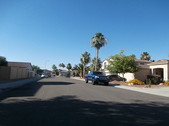 5th image of 2915 N 115th Dr