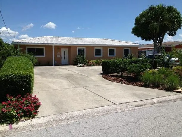9431 Sun Isle Dr NE — Photo 10