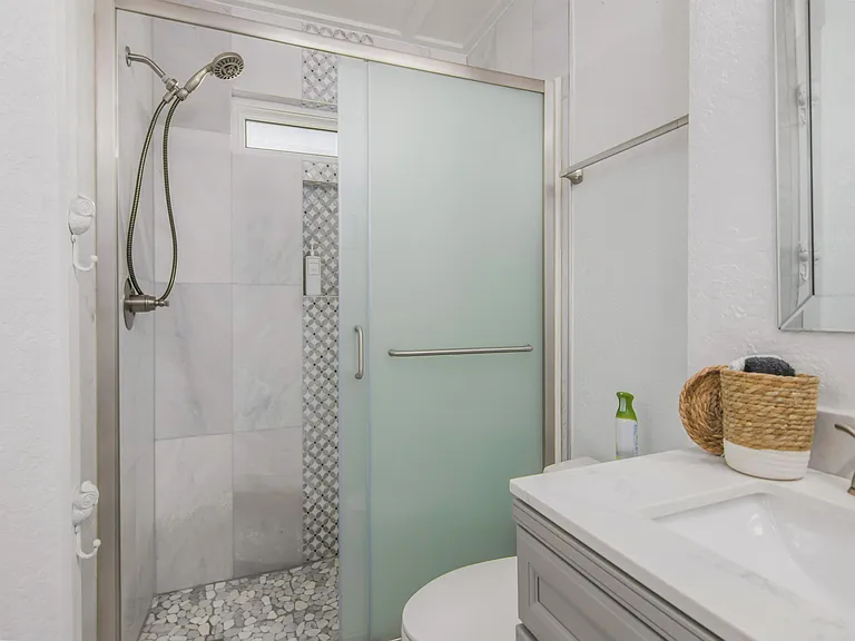 3015 Pilgrims Point Ln — Photo 10