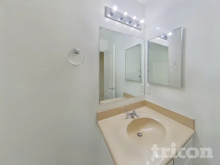 12922 W Fleetwood Ln — Photo 14