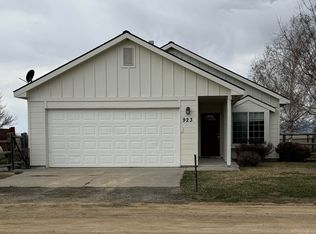923 S 5th St W, Fairfield, ID 83327