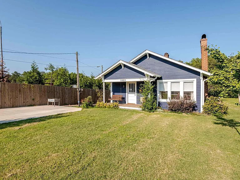 3309 Spector St — Photo 20