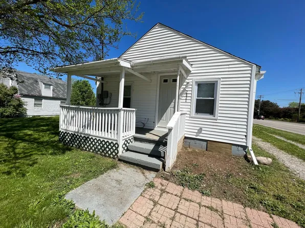 2621 Hazelwood Dr, Lansing, MI 48910