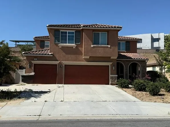 880 Genaro Dr, Perris, CA 92571