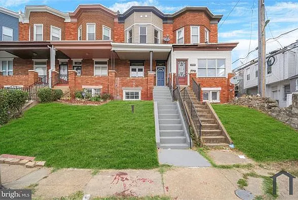 2402 Presbury St — Photo 1