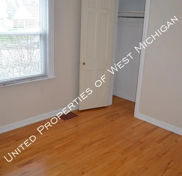 1125 Hoyt St SE — Photo 18