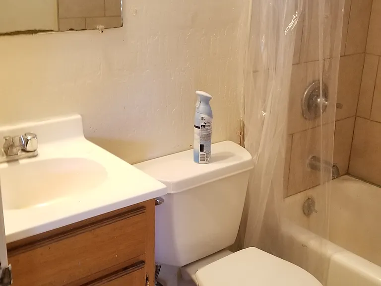1932 Davis St #4 — Photo 3