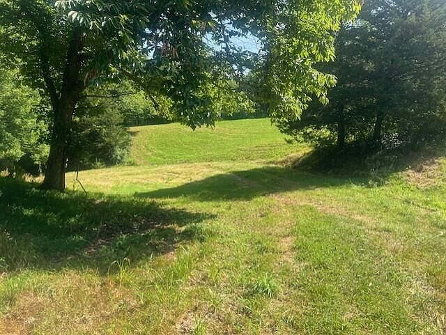10th image of 10625 Brushy Rd