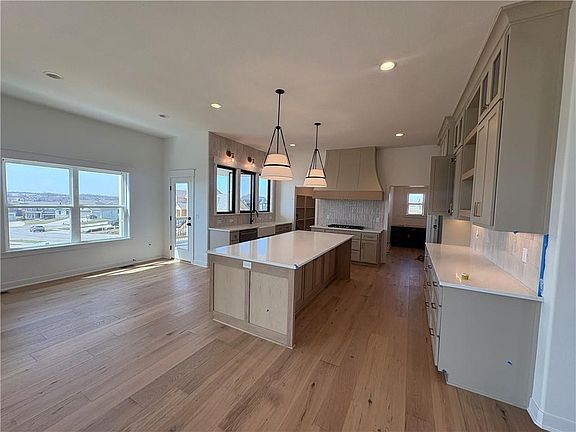 5th image of 11420 Rye Dr