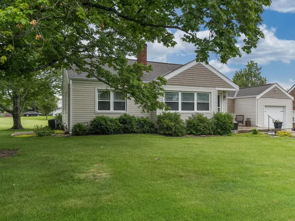 709 Winston Hill Dr, Taylor Mill, KY 41015