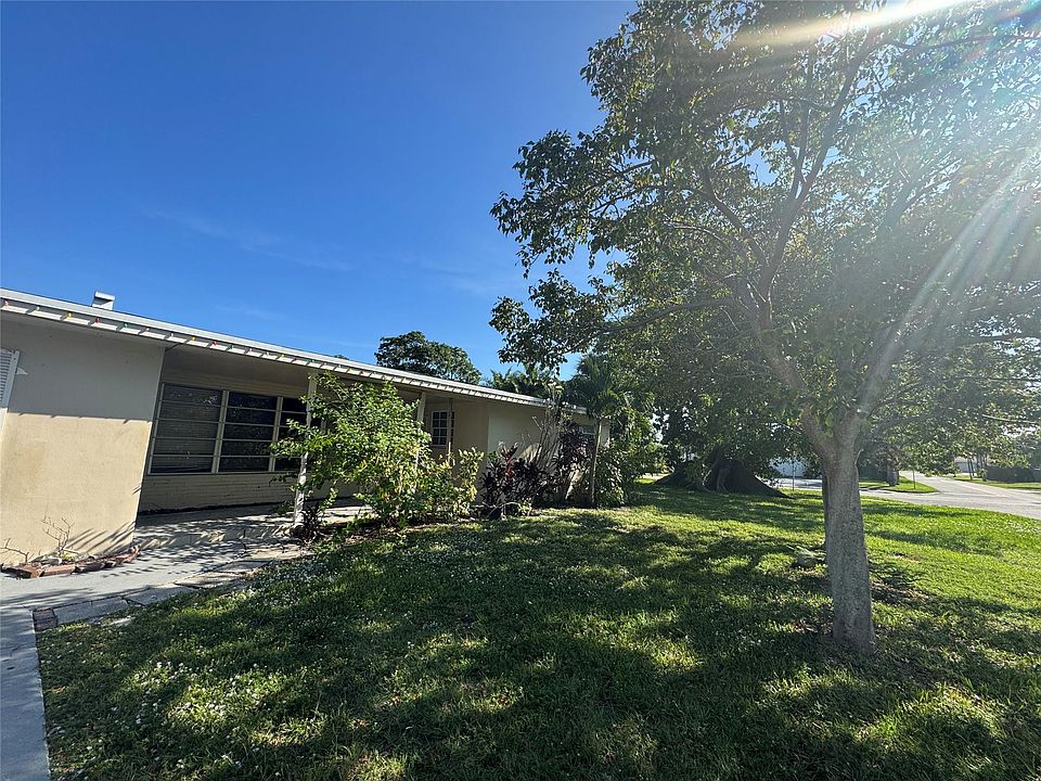 2nd image of 160 SE 15th Avenue