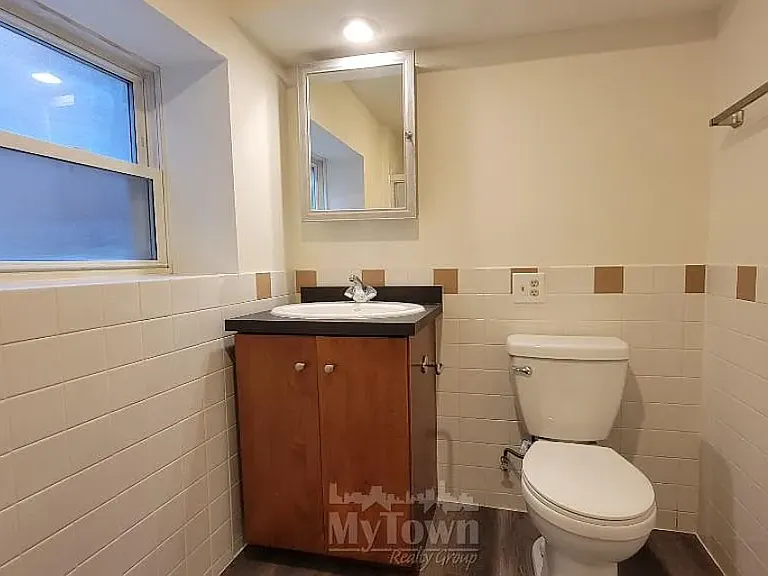 4704 N Rockwell St #G — Photo 7