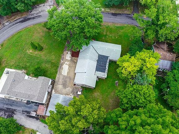 2nd image of 4205 Flowerdale Ave
