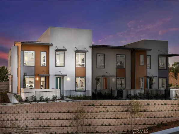 989 Hunter Trl, Vista, CA 92081