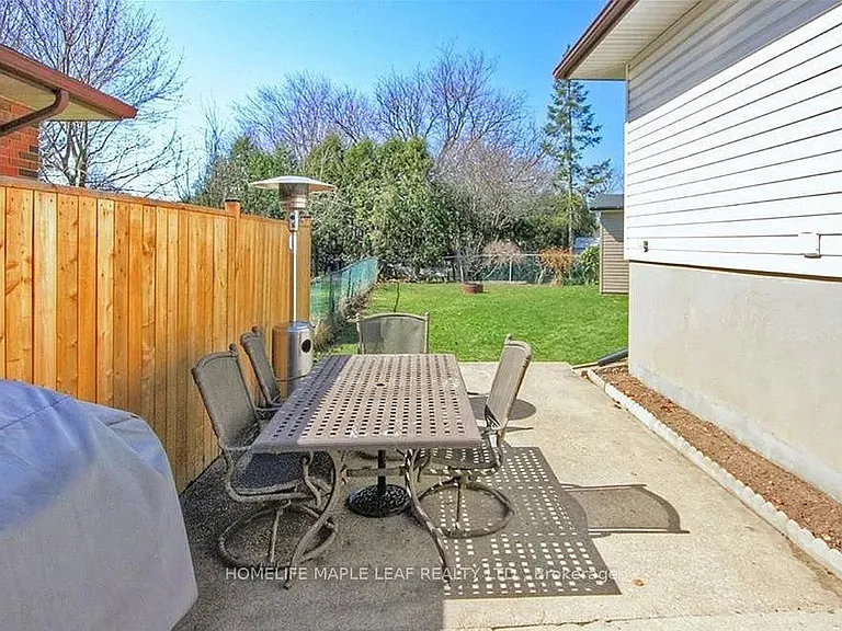 23 Barrett Cres — Photo 18