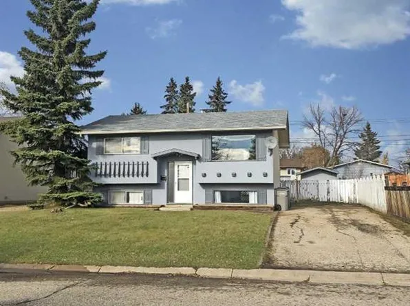 9256 111th Ave, Grande Prairie, AB T8V 3G2