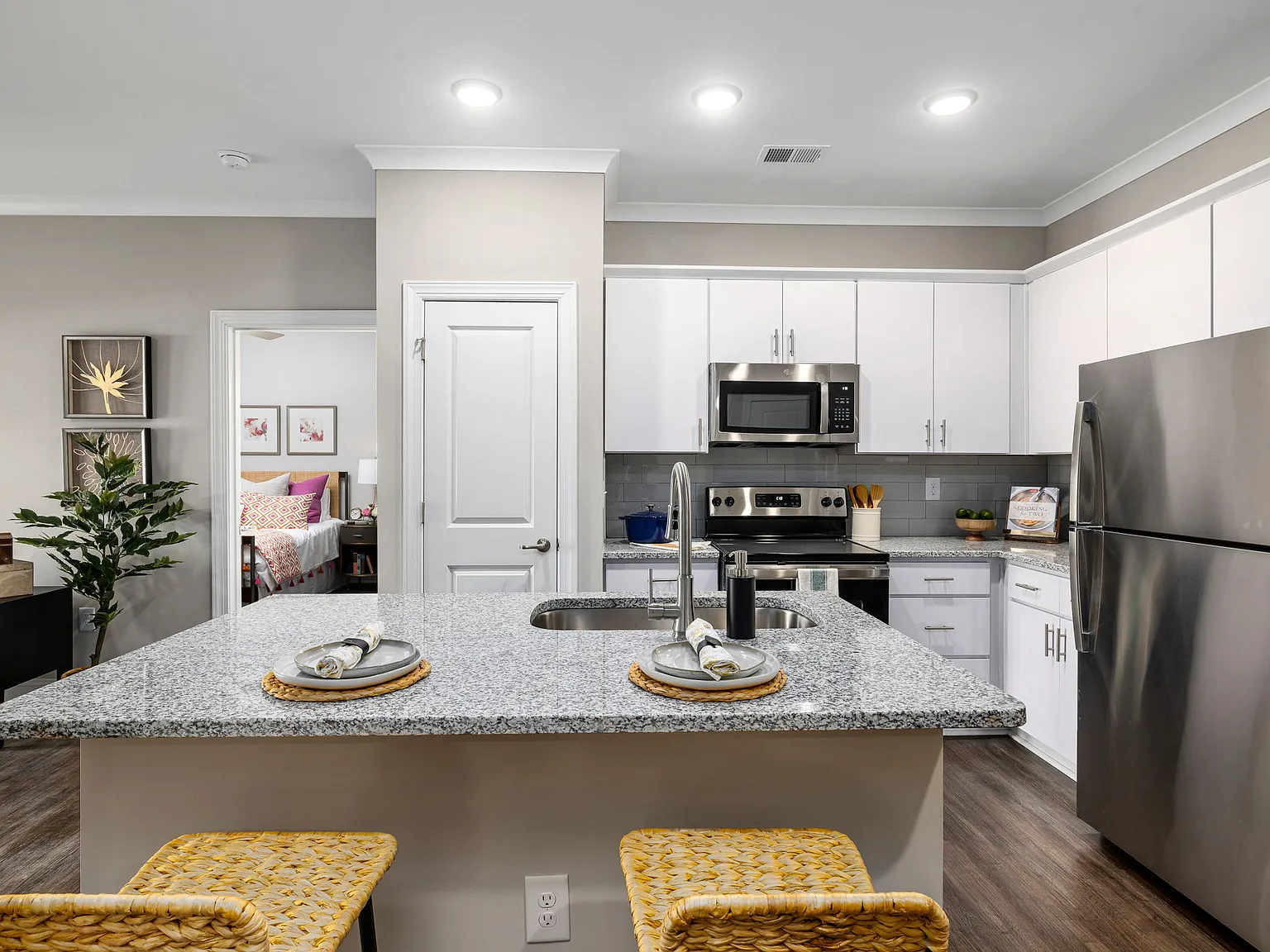 Hudson 5401 — Photo 3