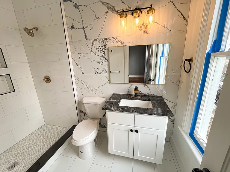 309 Hinton St — Photo 9