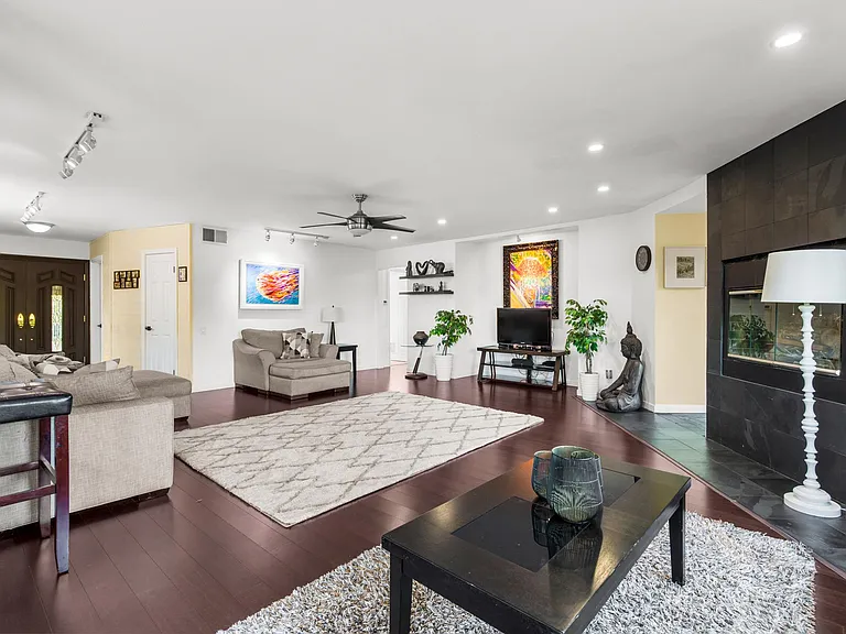 7130 Gateshead Way — Photo 8