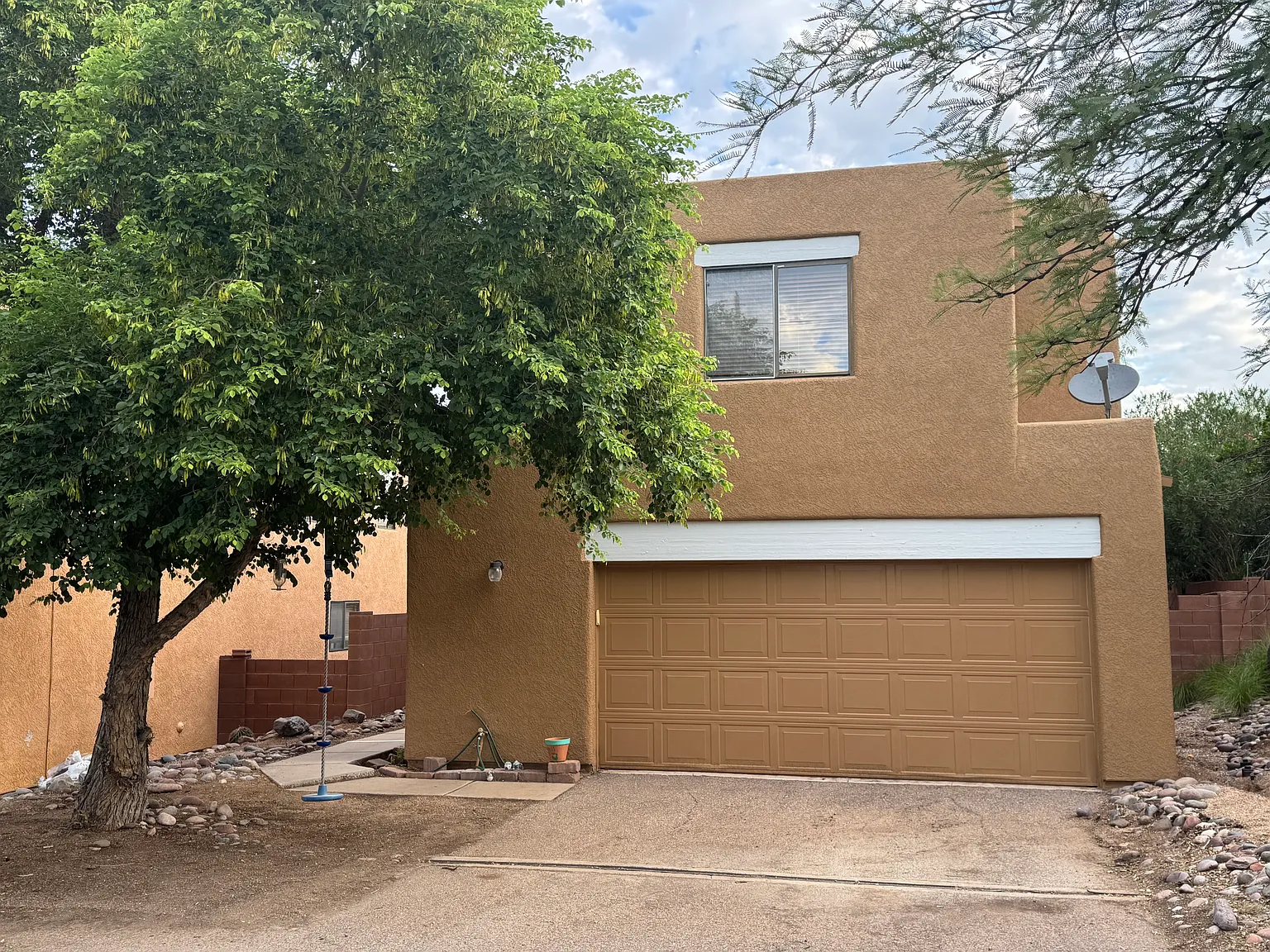 3 bed, 2.5 bath, 1462 sqft, $1,850 — Photo 1