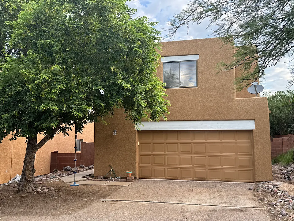 10073 E Escalante Rd