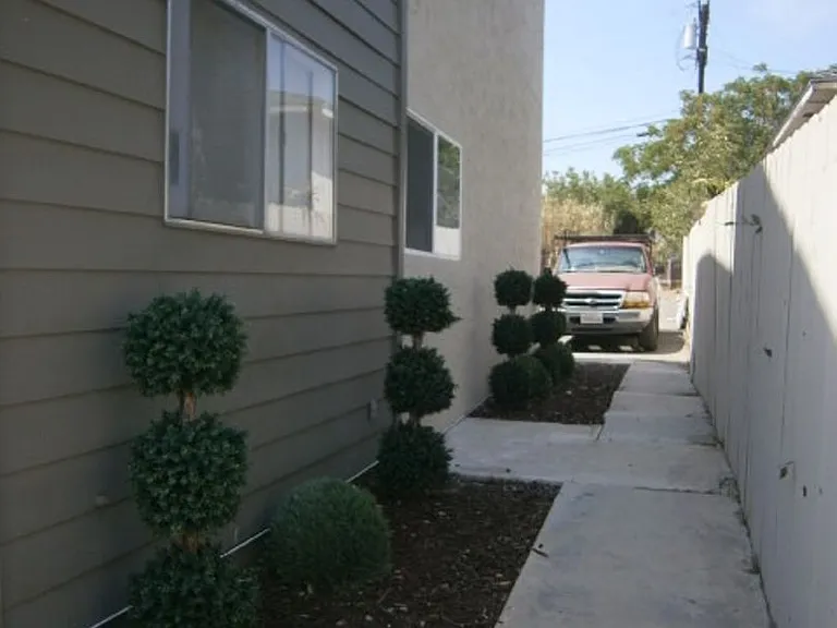 5252 Landis St — Photo 18