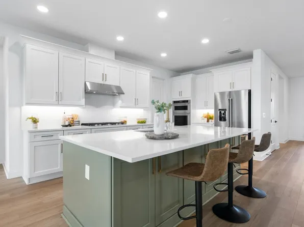 5856 Freestone Cir, Apollo Beach, FL 33572